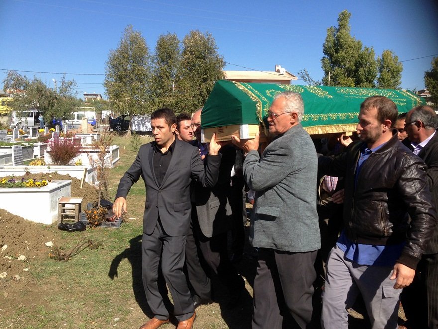 ASKER MERT KUMBURGAZ`DA TOPRAĞA VERİLDİ