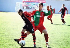 ALİBEYSPOR ÖRNEK İDMANYURDU`NU MAT ETTİ : 2-0