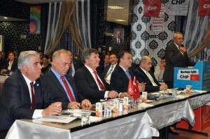 CHP`DE ADAY ADAYLARI GÖRÜCÜYE ÇIKTI