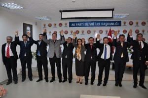 AK PARTİ`DEN ` BİRLİK BERABERLİKLE ZAFERE ` MESAJI