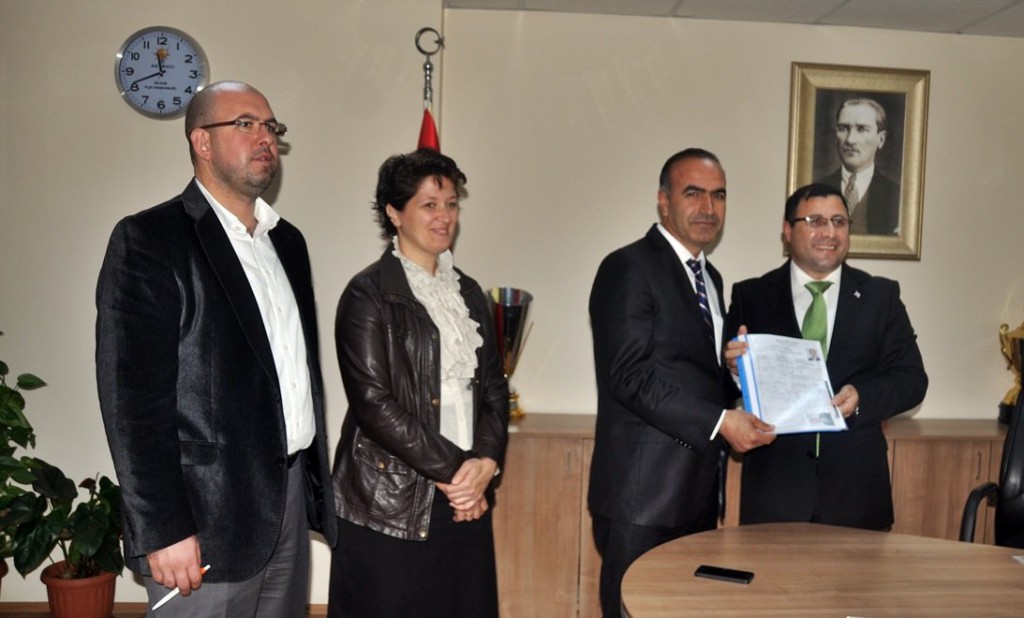 AK PARTİ’YE MECLİS ÜYELİĞİ  İÇİN ADAY AKINI