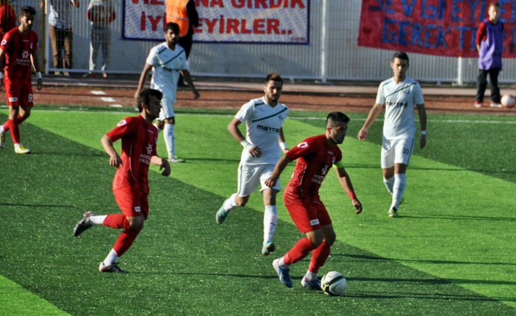 SİLİVRİSPOR BİR ATIYOR, PİR ATIYOR : 1-0