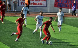 SİLİVRİSPOR BİR ATIYOR, PİR ATIYOR : 1-0