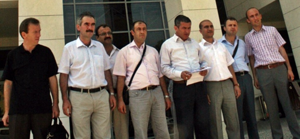 TÜRK EĞİTİM-SEN`DE IŞIKLAR VE TUĞLU`YA YÜKLENDİ