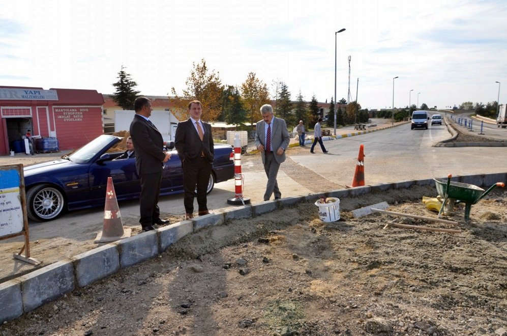 SİNEKLİ KAVŞAĞI `NDA SON DÜZENLEMELER YAPILIYOR