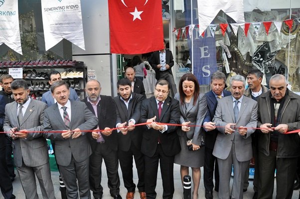 DEMİRAL KERMES AÇTI