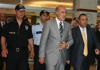 İstanbul Emniyet Müdürü Hüseyin Çapkın Görevinden Alındı