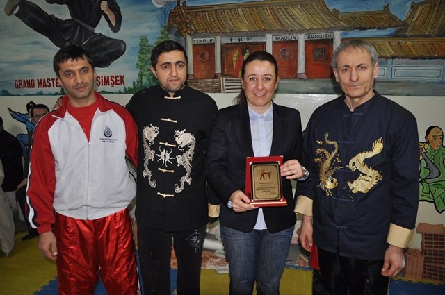 Demiral’dan Kareteci Gençlere Tam Destek