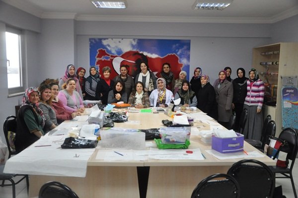 CHP’li Kadınlardan B.Çavuşlu Mahalle Evi Ziyareti