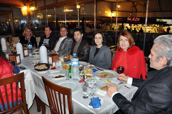 İRFAN SIRDAŞ’TAN NAZIM ÖĞRETMEN’E VEDA YEMEĞİ