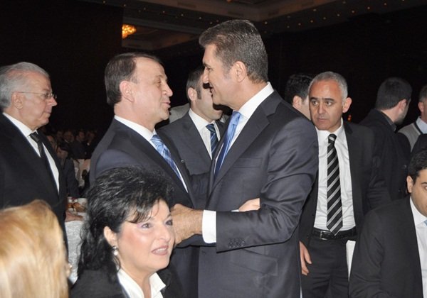 Işıklar Ve Muhtarlar Sarıgül İle Buluştu