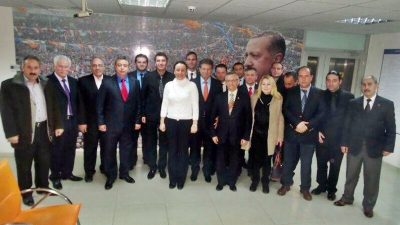 CHP’DE ADAY BEKLENİRKEN , AK PARTİ SERT İLE YOL ALIYOR