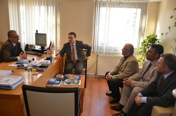 Işıklar Halkbank’ı ziyaret etti