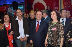 Işıklar: Karışma bizim yaşantımıza, bayrağımıza…