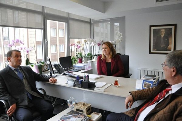 Işıklar banka ziyaretlerine devam ediyor