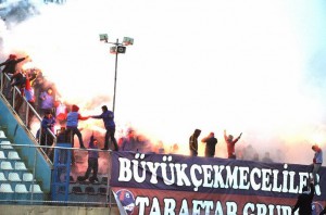 B.Çekmece çıldırdı 3. lig istiyor