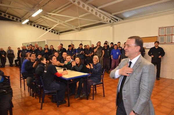 Işıklar Çanta bölgesindeki fabrikaları ziyaret etti