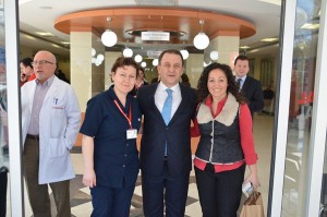 Işıklar ve ekibi hastaneleri de ziyaret etti