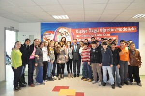 Işıklar:Sorun eğitim sisteminde!