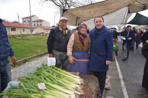 Işıklar Selimpaşa’da kapı kapı dolaştı