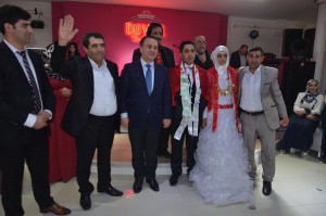 Işıklar Çaça çiftine mutluluklar diledi