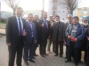 Saadet Pazar Yeri esnafını gezdi