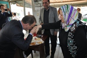 Işıklar Selimpaşa ziyaretlerine Vekil Tunay eşliğinde devam etti