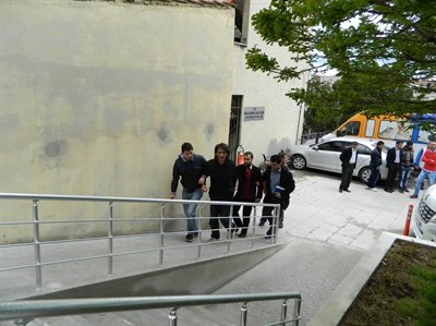 İki İlde Uyuşturucu Operasyonu: 7 Kişi Tutuklandı