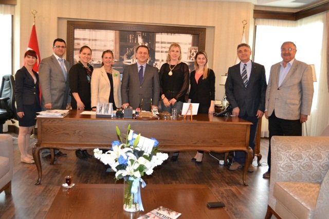 Işıklar’a ziyaretler sürüyor