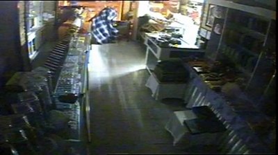 Silivri’de Pastane soyan hırsız kameraya yakalandı