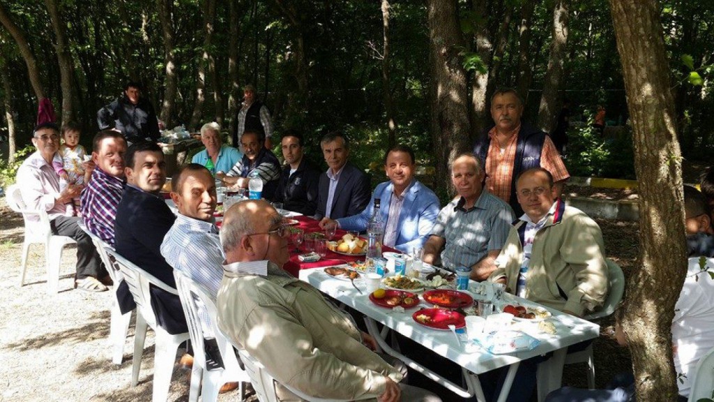 Işıklar Özalibeylilerin Pikniğine Katıldı