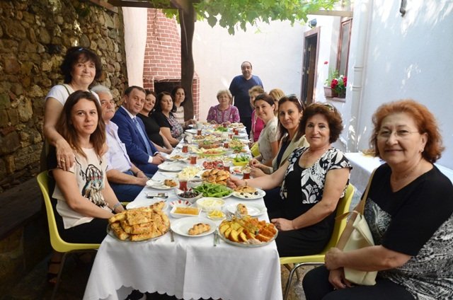 Kursiyer Işıklar’ı kahvaltıda ağırladı