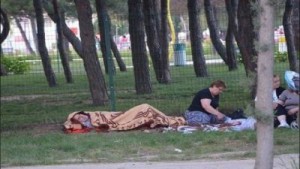 Deprem Olacak Söylentisi Geceyi Sokakta Geçirtti!