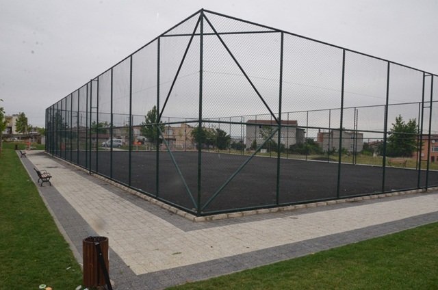 Yeni Mahalle Futbol Sahası Tamam