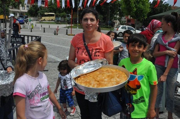 Dostluklar Açılan Böreklerle Pekişti