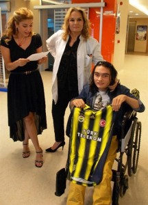 Fenerbahçe sevgisi ayağa kaldırdı