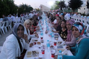 STK’lar ve Ak Partililer vefa iftarında buluştu