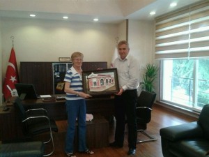 Rölyefi Kızı Adına Hediye Etti