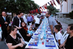 Cumhuriyet Mahallesi AK Parti iftarında buluştu