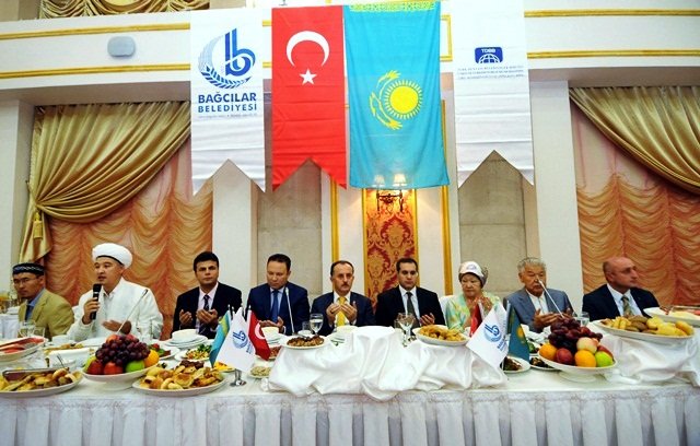 Atayurdu’nda iftar sofrası