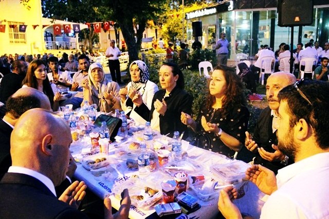 Selimpaşa’lı 3 Bin Vatandaş İftarda Buluştu