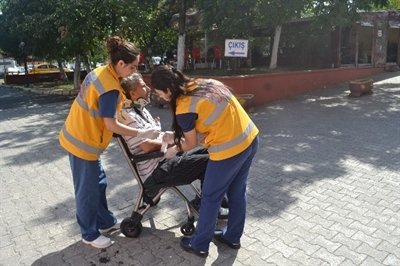 Baba-Oğul Motosiklet Kazasında Yaralandı