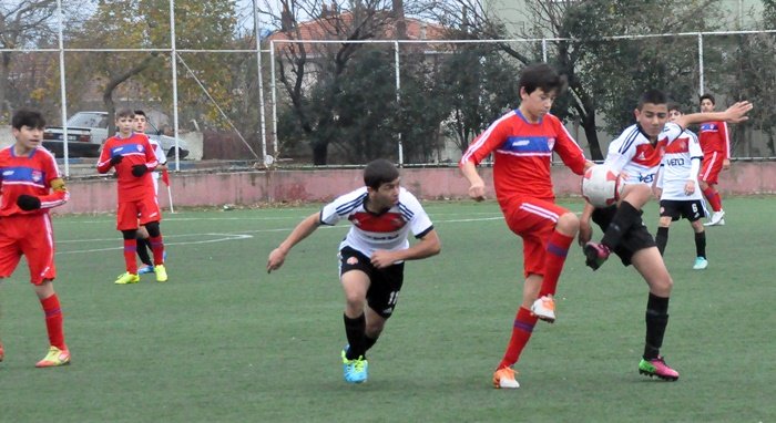SİLİVRİSPOR GENÇLERİNDEN BU KADAR : 1-2
