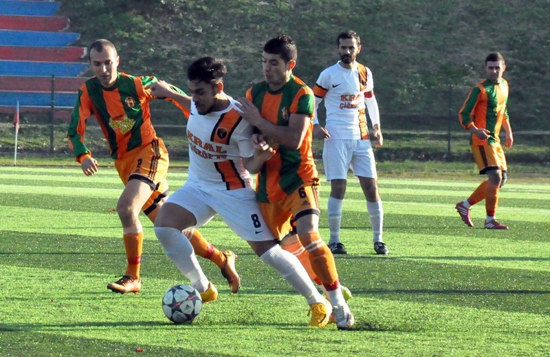 SELİMPAŞASPOR GALİBİYETİ KAÇIRDI : 0-0