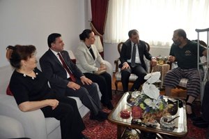 AK PARTİ’DEN GÜMÜŞOĞLU’NA ZİYARET