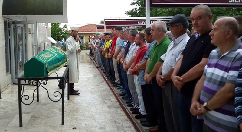 KEMAL VARLIK’IN ANNESİ GÜMÜŞYAKA’DA TOĞRAĞA VERİLDİ