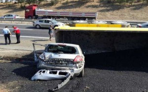 TEM’de zincirleme kaza: 1 ölü, 2 yaralı