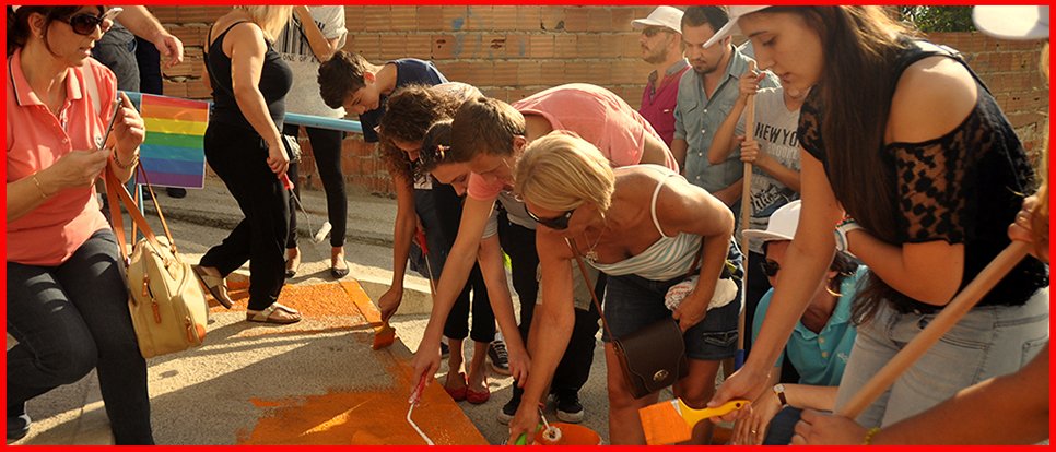 MERDİVEN BÖYLE BOYANIR