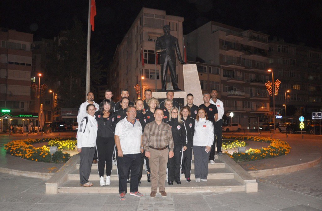 VETERAN  HALK OYUNLARI EKİBİ MAKEDONYA`DA