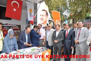 AK PARTİ`DE ÜYE KATILIM REKORU KIRILDI